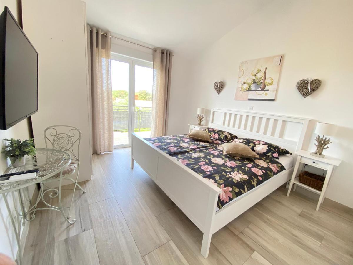 Villa Divina With Private Heated Pool Póla Kültér fotó